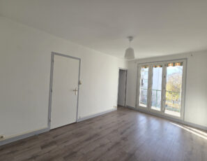 Appartement 3 pièces avec parking et balcon chauffage inclus