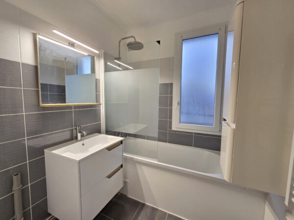 Appartement 3 pièces refait à neuf &#8211; TROYES CENTRE VILLE